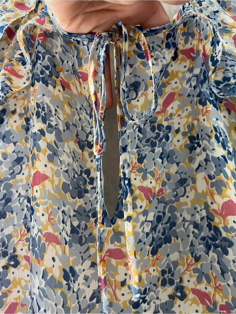 Lauren Ralph Lauren Floral Crinkle Georgette Tie-Neck Blouse Medium
